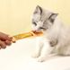 Ложка для удобного кормления котов лакомствами из стиков - желтая